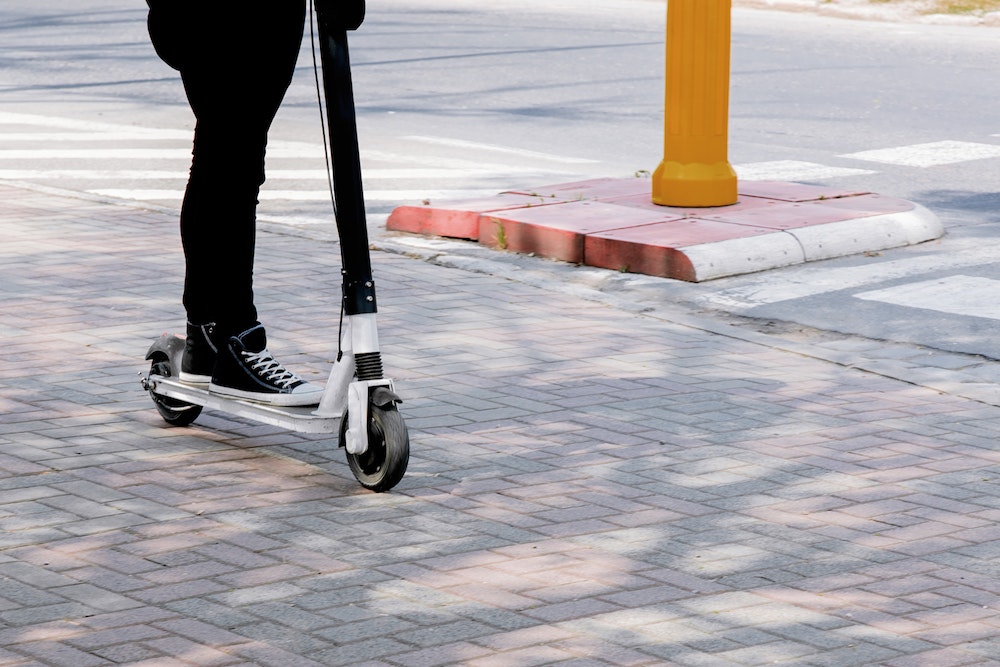Vélo électrique : encadrement de l'usage pour les déplacements professionnels en zone urbaine