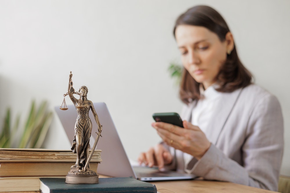 Le redressement judiciaire simplifié : une procédure salvatrice pour les entreprises en difficulté