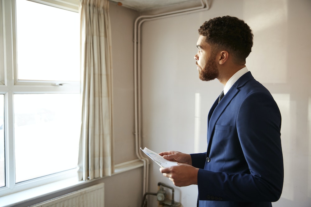 La loi Hoguet et l'estimation immobilière : un cadre légal essentiel pour les professionnels