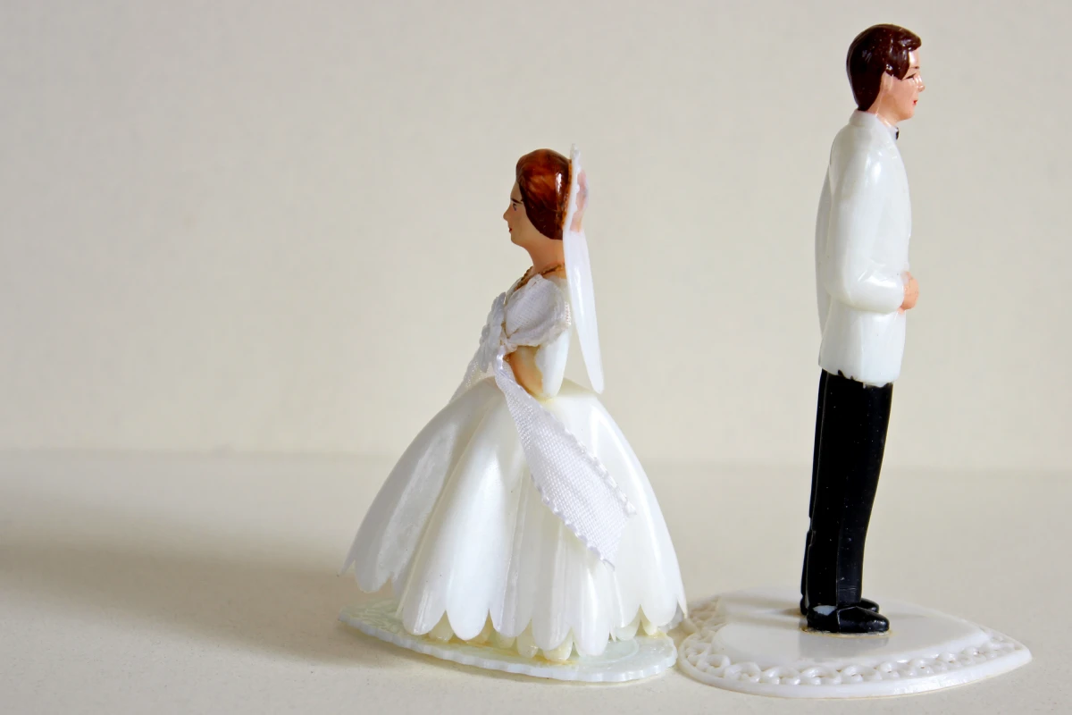 La nullité du mariage : quand l'union s'effondre sur des bases juridiques fragiles